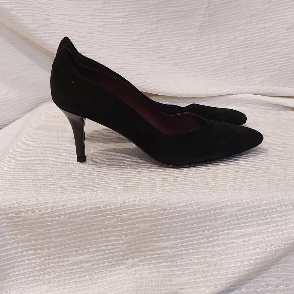 Stuart Weitzman Black Suede Women's Pumps - Picture 6 of 16